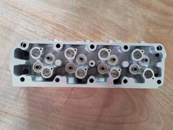 Auto Parts Cylinder Head For Chevrolet Corsa 1.6 92089854 C16NE - Image 3