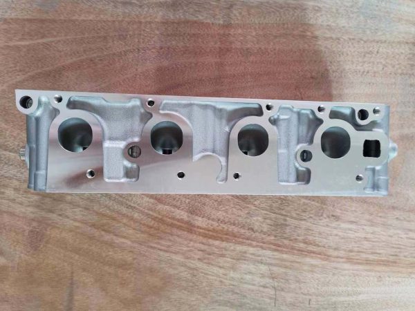 Auto Parts Cylinder Head For Chevrolet Corsa 1.6 92089854 C16NE - Image 4