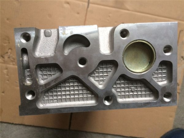 Cylinder Head Auto Engine Part 71739156 7958558 188A5 FAIT 1.2 - Image 5