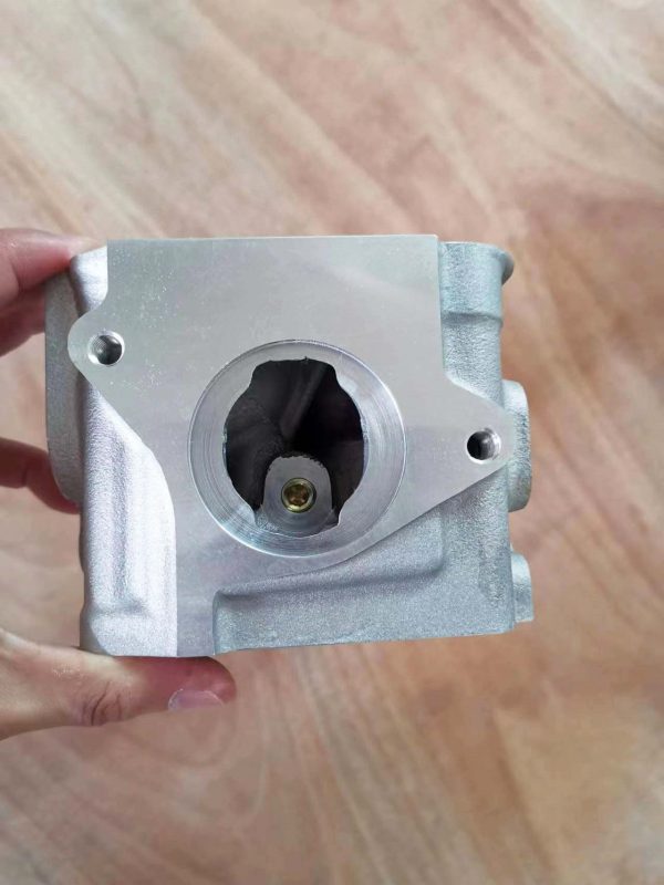 Auto Parts Cylinder Head For Chevrolet Corsa 1.6 92089854 C16NE - Image 7