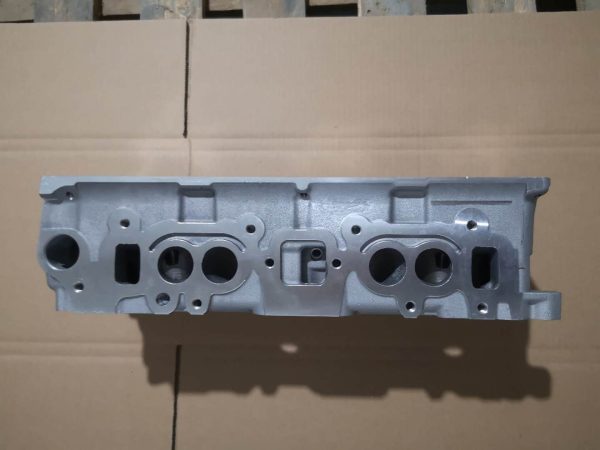 CYLINDER HEAD fit MITSUBISHI COLT LANCER MIRAGE and HYUNDAI EXCEL 4G15 ACCENT ALPHA 1.5 8V Engine G12B G4AJ 22100-24000 - Image 2