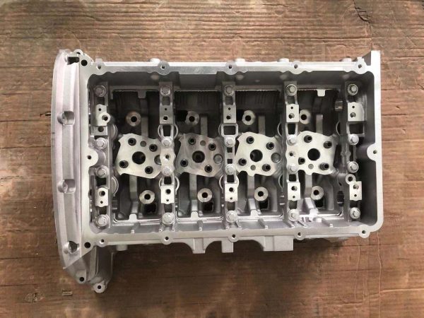 908758  BK3Q-6C032-AD for Ford 2.2 p4at cylinder head V348 FOCUS-DV6 2.2L cylinder cover BK3Q-6049-AE 1740108 - Image 3